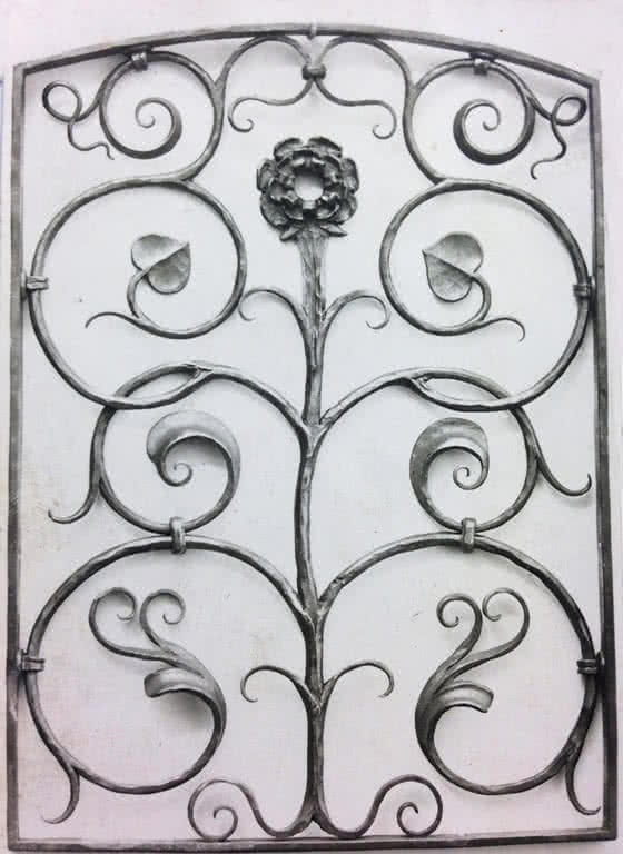 Geschmiedetes Fenstergitter
