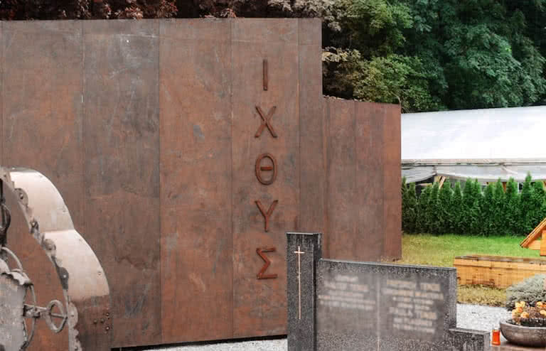 Geschmiedete Beschriftung in Rostoptik