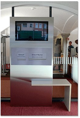 Multimediainstallation aus Edelstahl